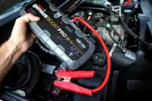 запуск двигателя бустером